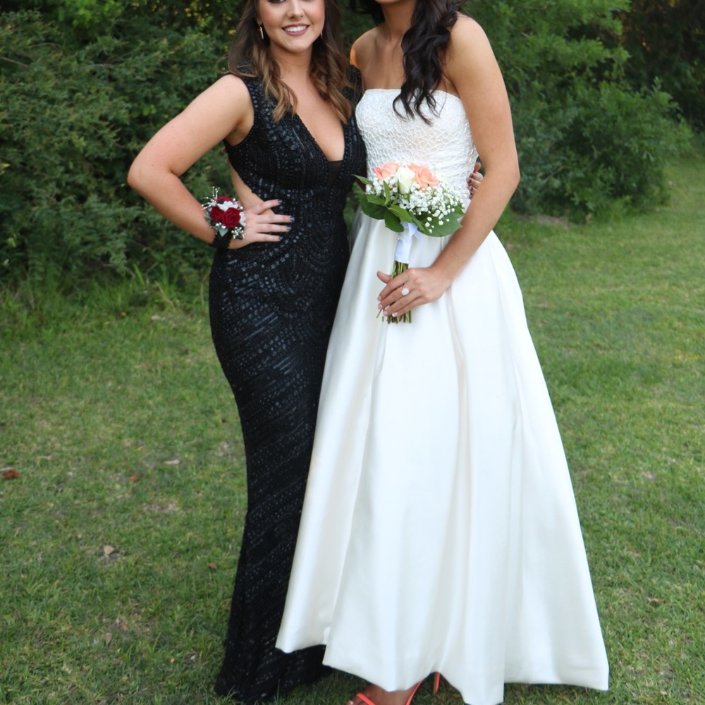 White Sherri Hill Prom/Wedding dress